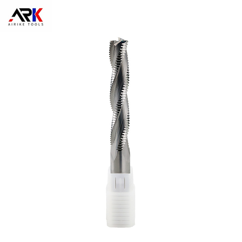 প্রান্ত ছাঁটাই করার জন্য একটি সর্পিল বা সোজা বাঁশি কাঠের মিলিং কাটার কি ভাল?